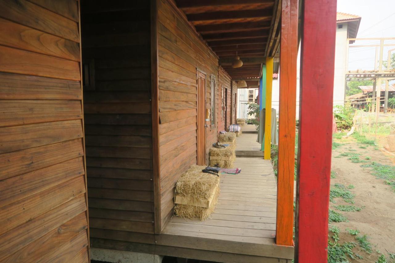 Samaki Guesthouse - Tad Lo Ban Donkhagnoung Exterior photo